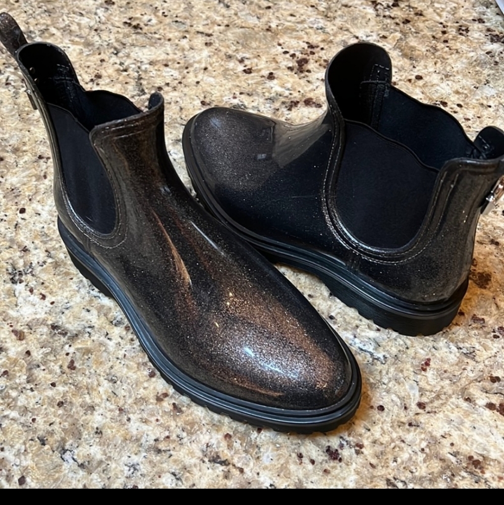 Michael Kors Women's Rainboots - Picture 2 of 3